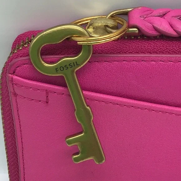 Fossil Emma RFID Hot Pink Leather Wristlet - Picture 6 of 7